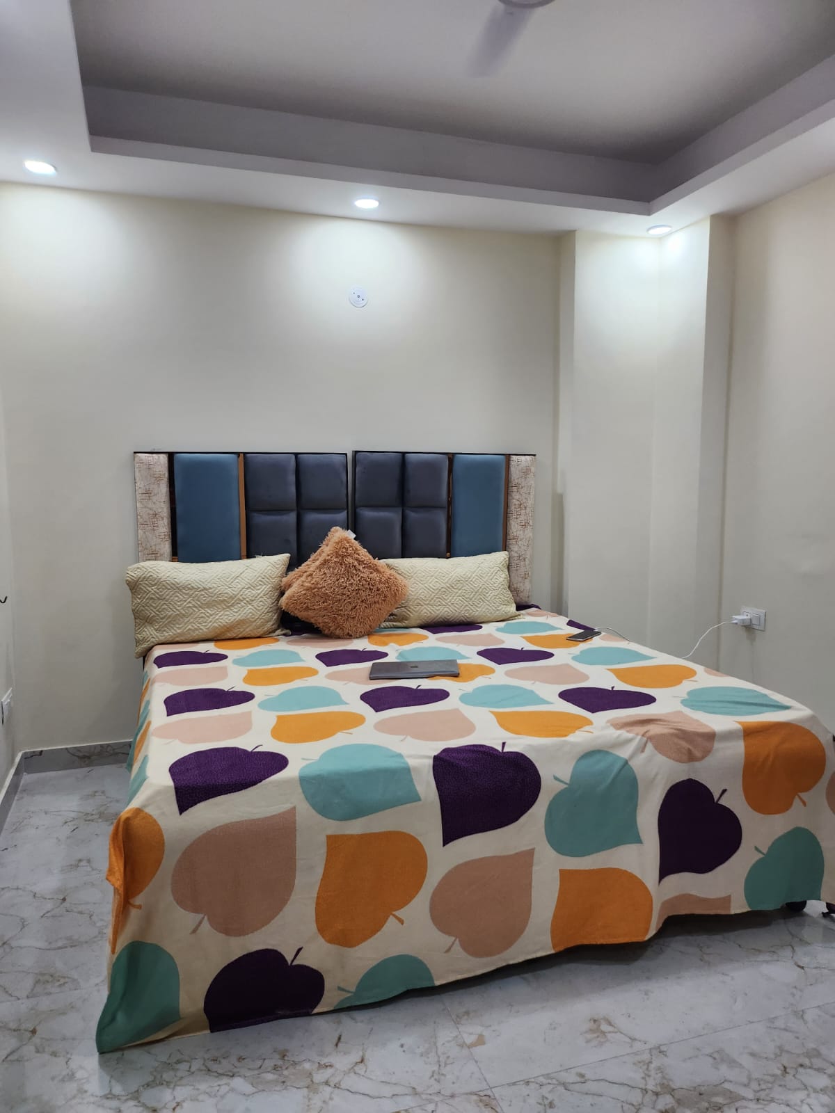 Rental 1 Bedroom 1000 Sq.Ft. Builder Floor in Freedom Fighters Enclave ...