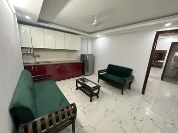Living Room in 1 BHK Builder Floor at Ansal Sushant Lok I, Sector 43 – for Rent