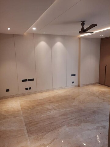 Living Room in 3.5 BHK Builder Floor at Ansal Sushant Lok I, Sector 43 – for Rent