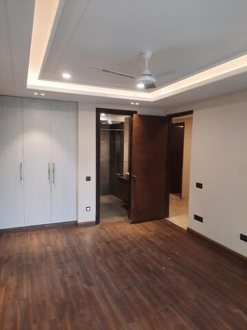 Living Room in 3.5 BHK Builder Floor at Ansal Sushant Lok I, Sector 43 – for Rent