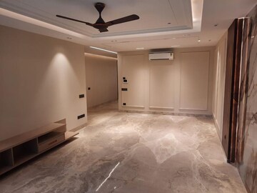 Living Room in 3.5 BHK Builder Floor at Ansal Sushant Lok I, Sector 43 – for Rent
