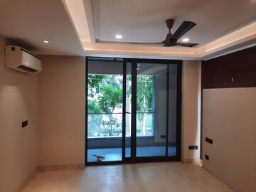 Living Room in 3.5 BHK Builder Floor at Ansal Sushant Lok I, Sector 43 – for Rent