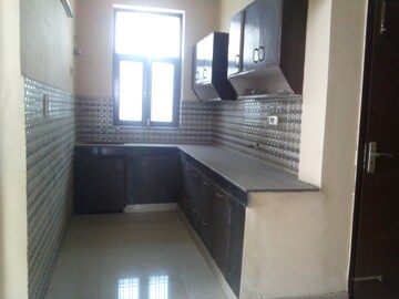 Kitchen in 2 BHK Builder Floor at Bansal Homes, Green Fields Colony – for Sale