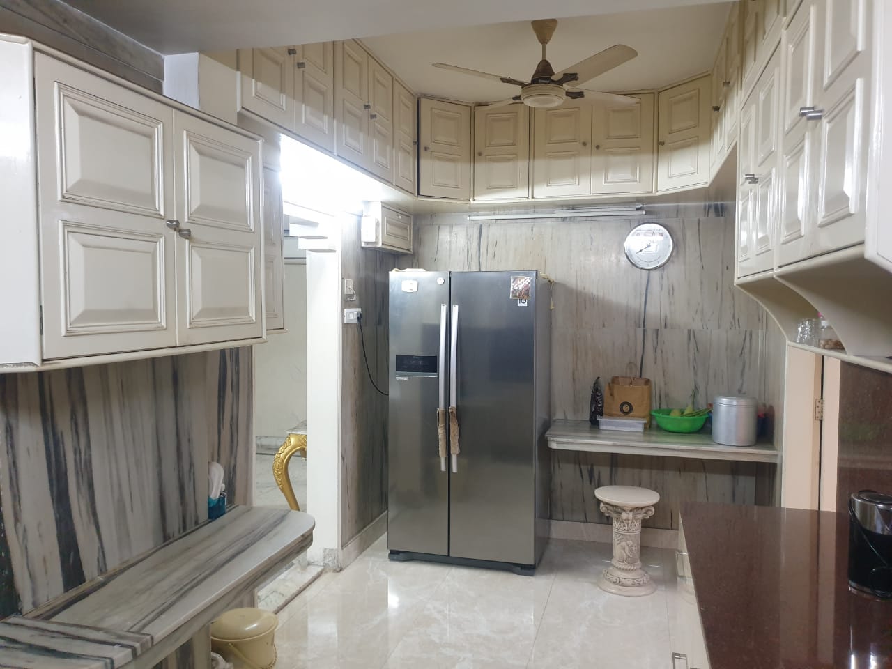 Resale 3.5 Bedroom 3300 Sq.Ft. Apartment in Ballygunge Kolkata 5984632