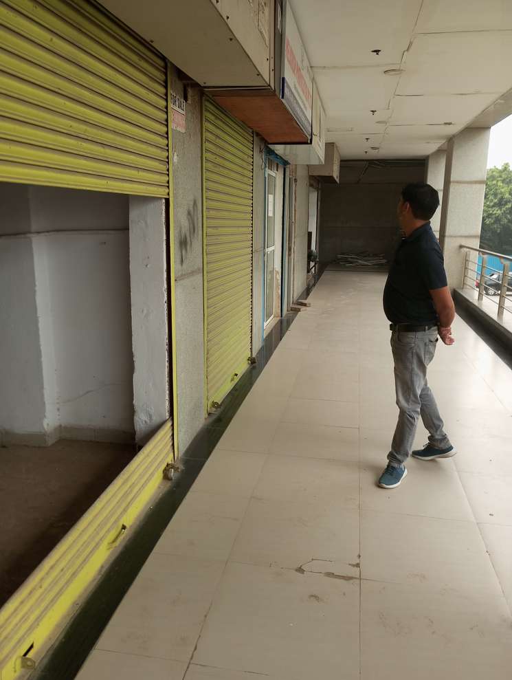 Commercial Shop 250 Sq.Ft. in Sector 49 Gurgaon