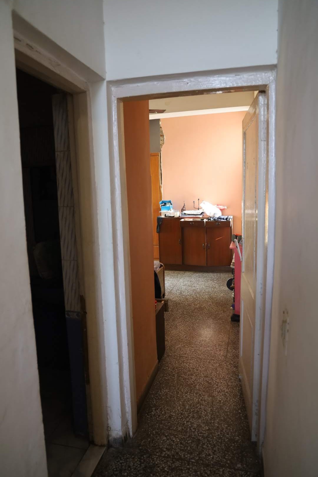 Resale 4 Bedroom 1450 Sq.Ft. Apartment in Arun Vihar Noida 5986304