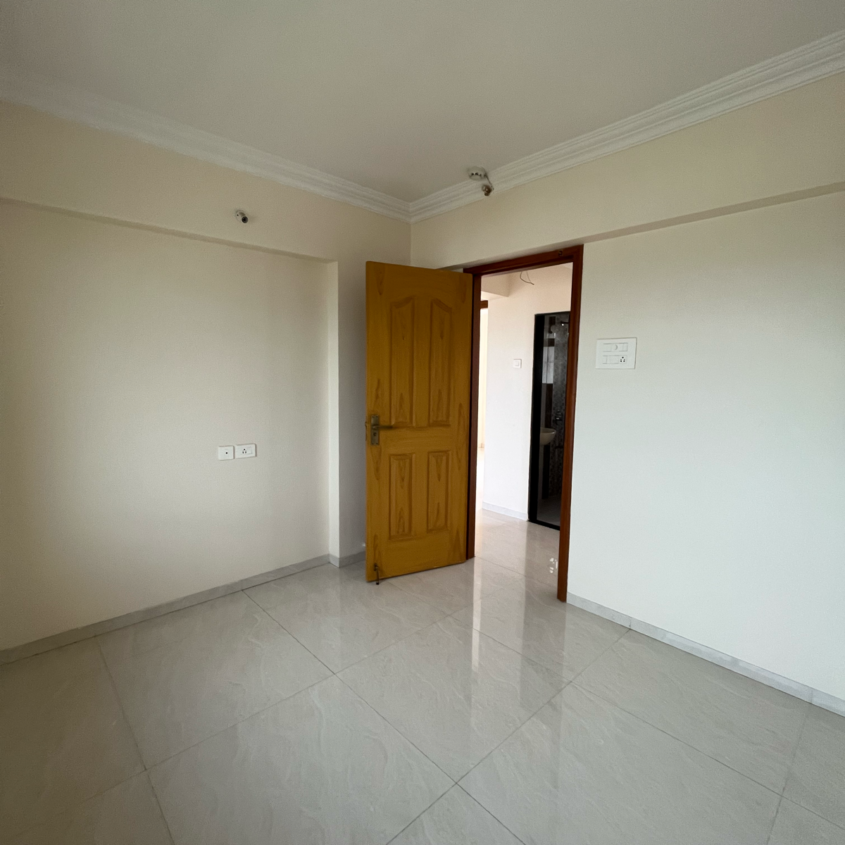 Resale 3 Bedroom 900 Sq.Ft. Apartment in National Harmony, New Panvel