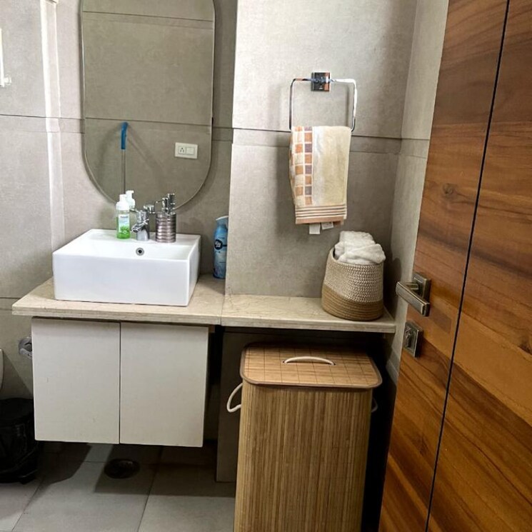 Bathroom, vipul-world-floors 4 Bedroom 2700 Sq.Ft. Apartment In Sector 48 Gurgaon 5989155