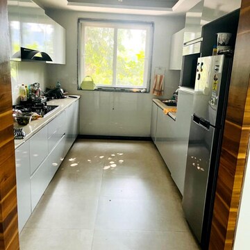 Kitchen in 4 BHK Apartment at Vipul World Floors, Sector 48 – for Rent