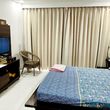 Bedroom in 4 BHK Apartment at Vipul World Floors, Sector 48 – for Rent