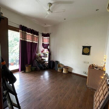Bedroom in 3 BHK Builder Floor at Vipul World Floors, Sector 48 – for Rent