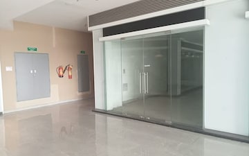 Shop For Rent in DLF Qutab Plaza, Sector 26