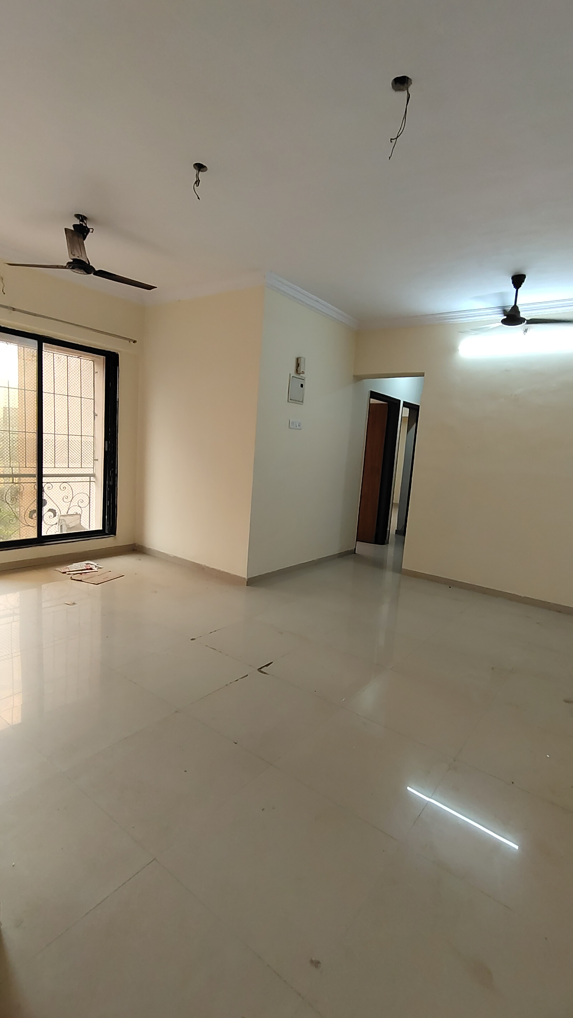 Rental 3 Bedroom 1250 Sq.Ft. Apartment in Mukund Ritu, Mira Road Mumbai