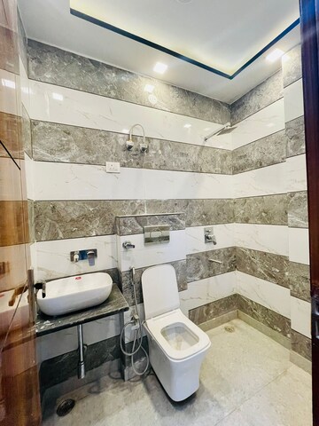 Bathroom in 3 BHK Builder Floor at Dwarka Mor – for Rent