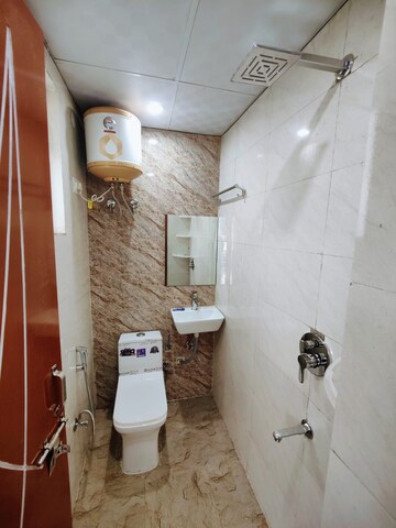 Bathroom in 2 BHK Builder Floor at Ansal Sushant Lok I, Sector 43 – for Rent