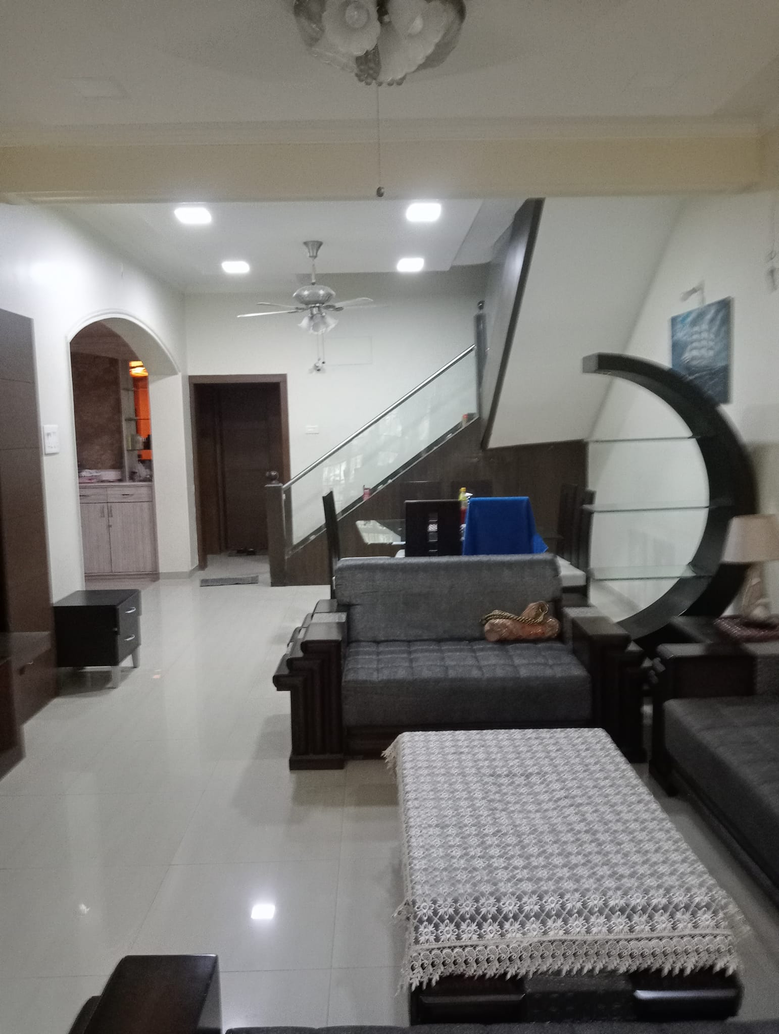 Resale 3.5 Bedroom 2850 Sq.Ft. Villa in Dorabjee Paradise Building A&B