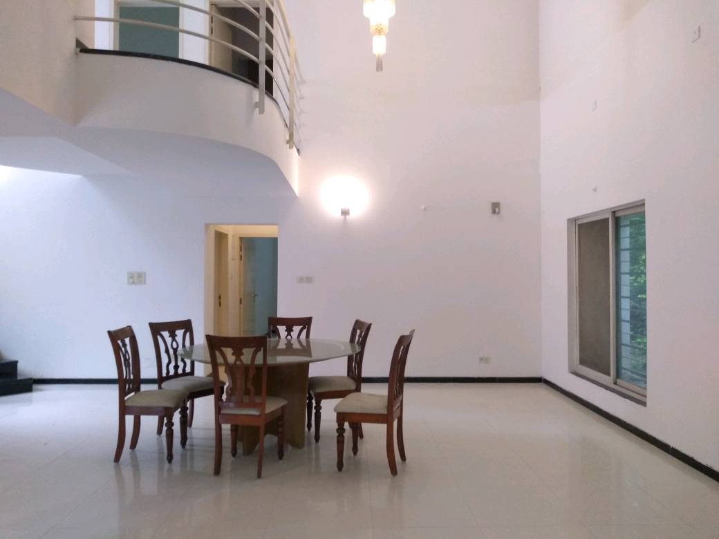 Resale 3.5 Bedroom 5000 Sq.Ft. Villa in Clover Hills, Kondhwa Pune