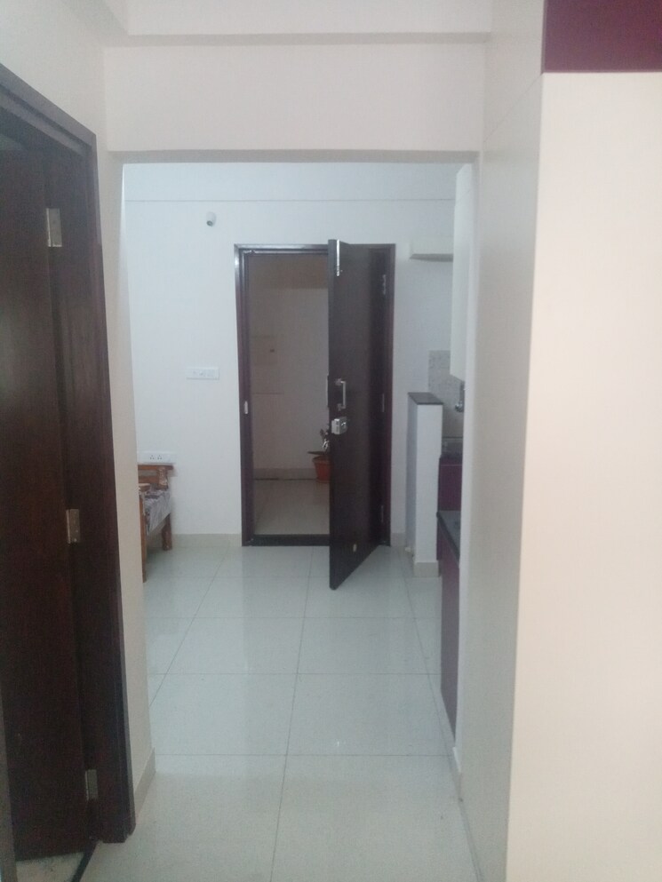 Rental Studio 400 Sq.Ft. Apartment in Provident Kenworth, Rajendra ...