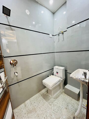 Attached Bathroom in 2 BHK Builder Floor at Dwarka Mor – for Sale