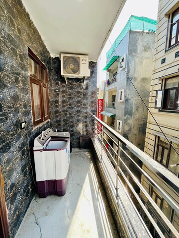 Balcony in 4 BHK Builder Floor at Dwarka Mor – for Rent