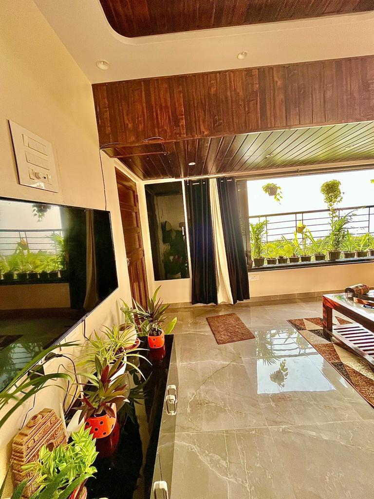 Rental 1 Bedroom 450 Sq.Ft. Apartment in Sea Star CHS, Juhu Mumbai 5995979