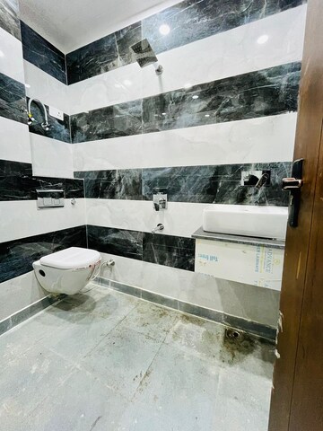 Attached Bathroom in 3 BHK Builder Floor at Dwarka Mor – for Sale