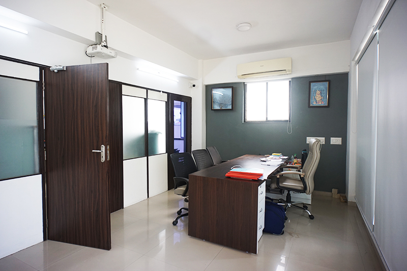 Resale Commercial Office Space 1025 Sq.Ft. in Naranpura Ahmedabad 5999940