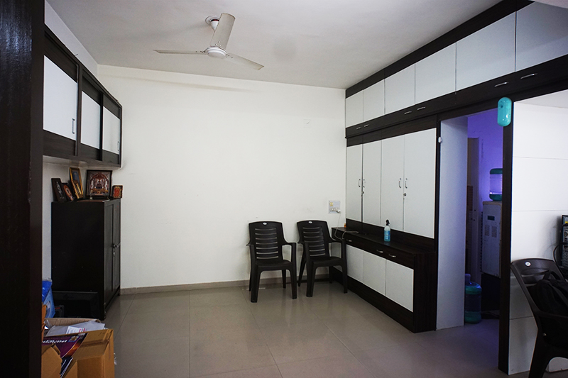 Resale Commercial Office Space 1025 Sq.Ft. in Naranpura Ahmedabad 5999940