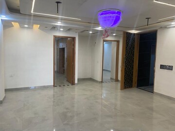 Room in 3 BHK Apartment at M3M Marina, Sector 68 – for Sale