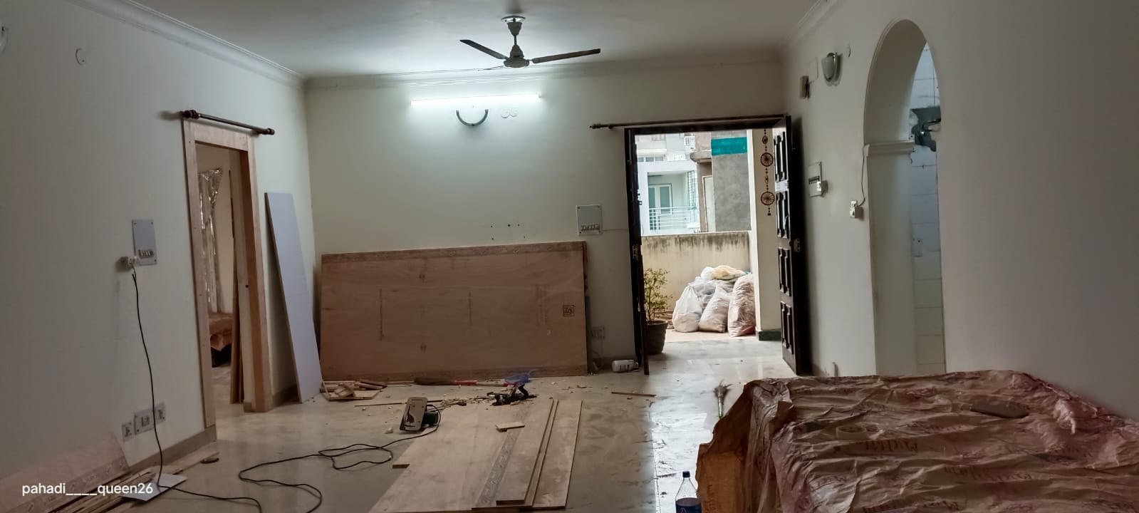 Rental 4 Bedroom 2500 Sq.Ft. Apartment in Saraswati Narmada Ganga