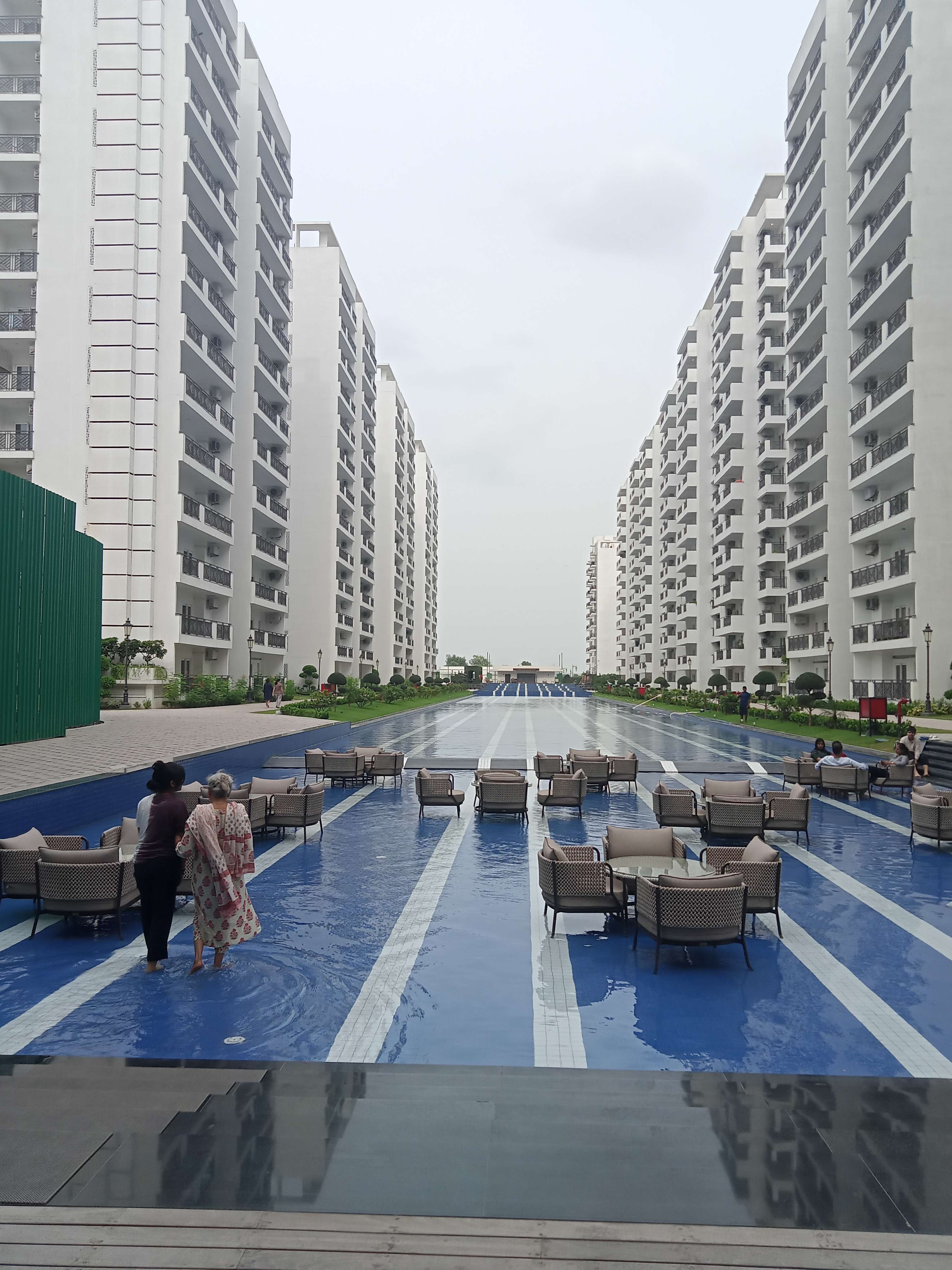 3 BHK Apartment For Rent in Central Park Flower Valley Aqua Front Towers Sohna Sector 33 Gurgaon 6009741