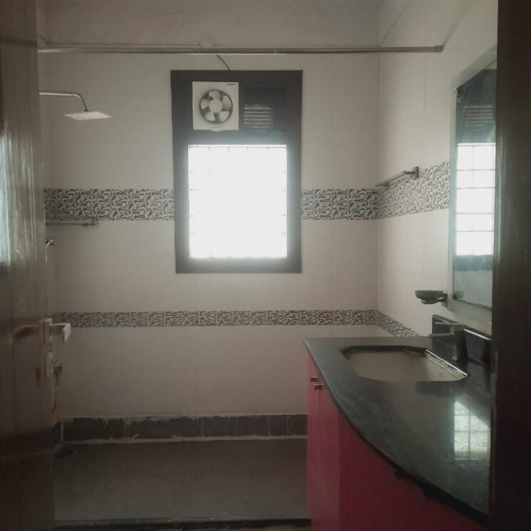 Bathroom, uppal-southend 4 Bedroom 2700 Sq.Ft. Builder Floor In Sector 49 Gurgaon 6011016