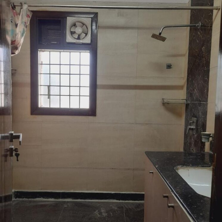 Bathroom, uppal-southend 4 Bedroom 2700 Sq.Ft. Builder Floor In Sector 49 Gurgaon 6011016