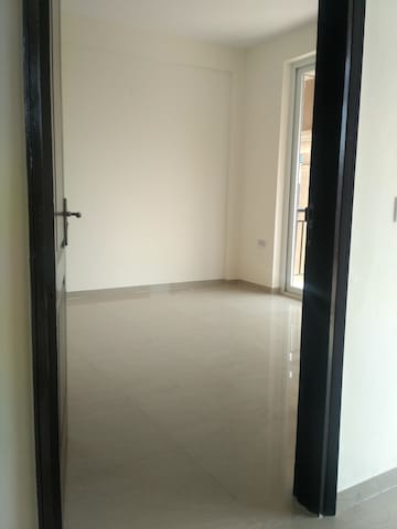 Room in 3 BHK Builder Floor at Omaxe Ambrosia, North Mullanpur – for Sale