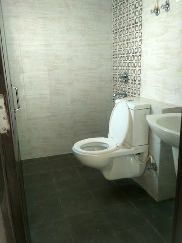 Bathroom in 3 BHK Builder Floor at Omaxe Ambrosia, North Mullanpur – for Sale