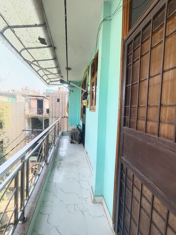 Balcony in 3 BHK Builder Floor at Dwarka Mor – for Rent