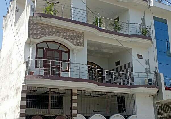 3 Bedroom 50 Sq.Yd. Villa in Rohta Road Meerut