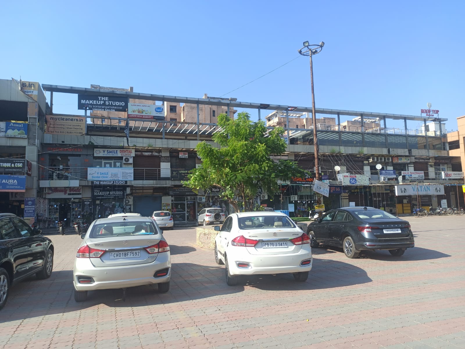 Rental Commercial Shop 320 Sq.Ft. in Vip Road Zirakpur 6021861
