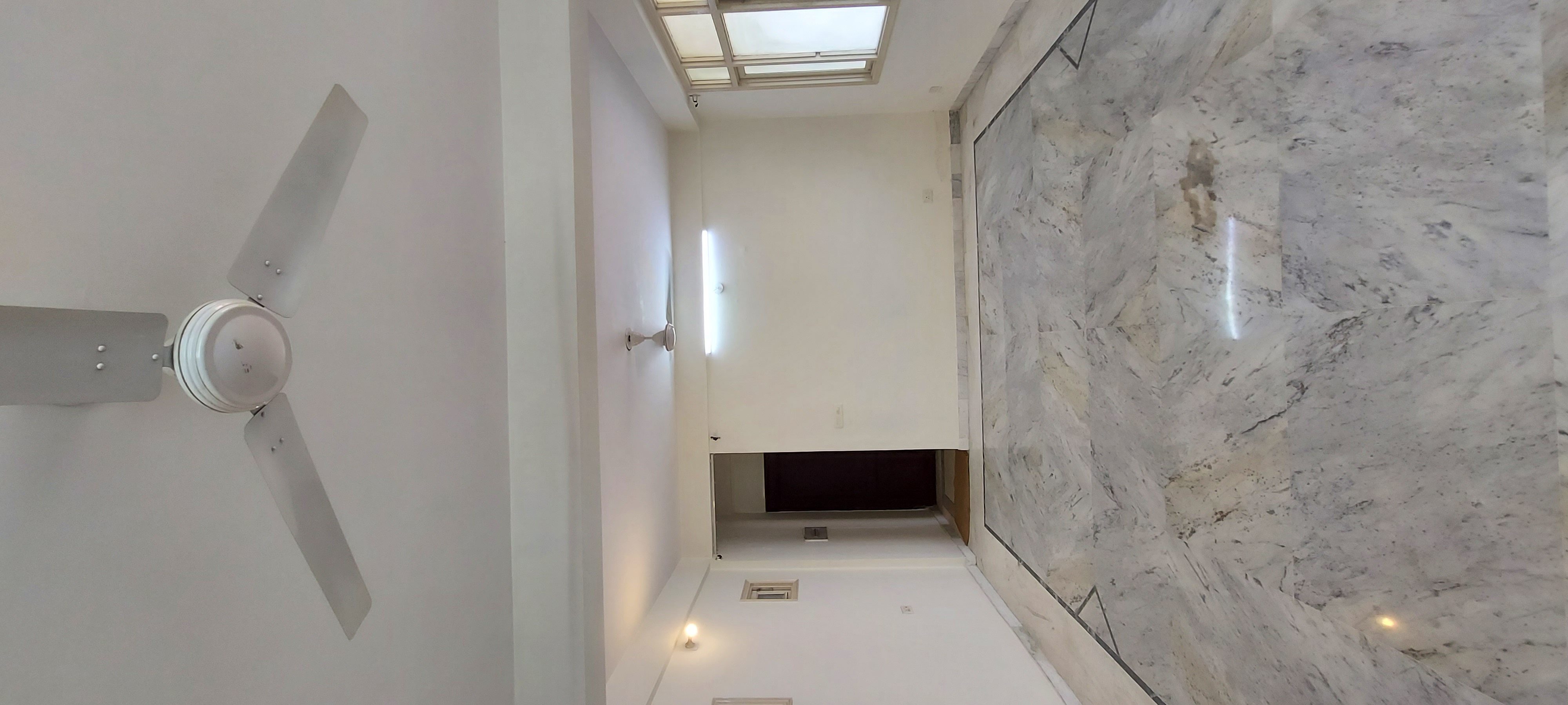 Rental 3 Bedroom 1650 Sq.Ft. Apartment in Lanka Varanasi 6024006