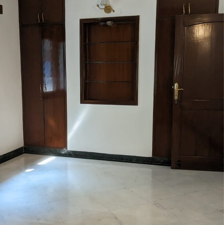 6+ Bedroom 360 Sq.Yd. Independent House in South City 1 Gurgaon