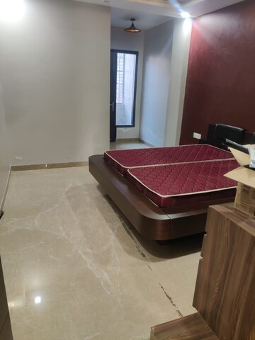 Furnished Amenities in 3 BHK Builder Floor at Rajouri Garden – for Rent