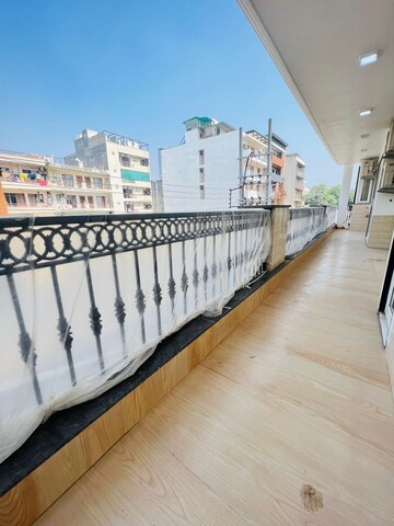 Balcony in 1 BHK Builder Floor at Ansal Sushant Lok I, Sector 43 – for Rent