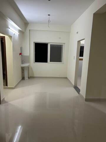 Room in 3 BHK Apartment at Alkapoor – for Rent