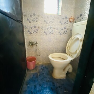 Bathroom in 1 BHK Apartment at Dombivli West – for Rent