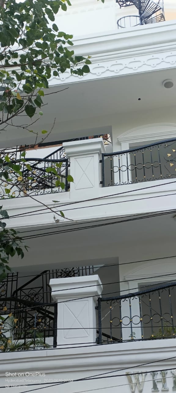 Resale 6 Bedroom 5000 Sq.Ft. Independent House in Jubilee Hills