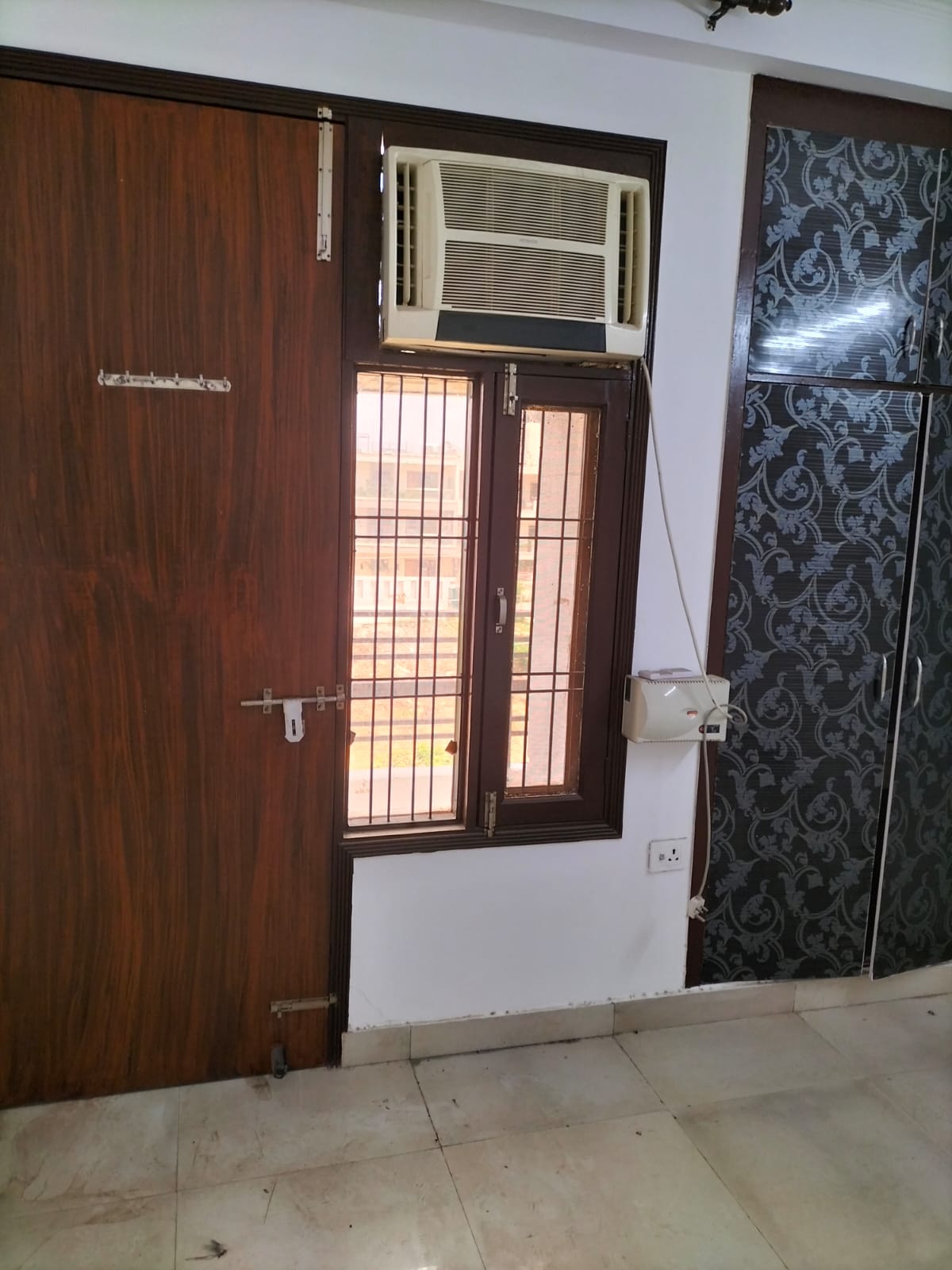 Rental 3 Bedroom 1550 Sq.Ft. Builder Floor in Green Fields Colony