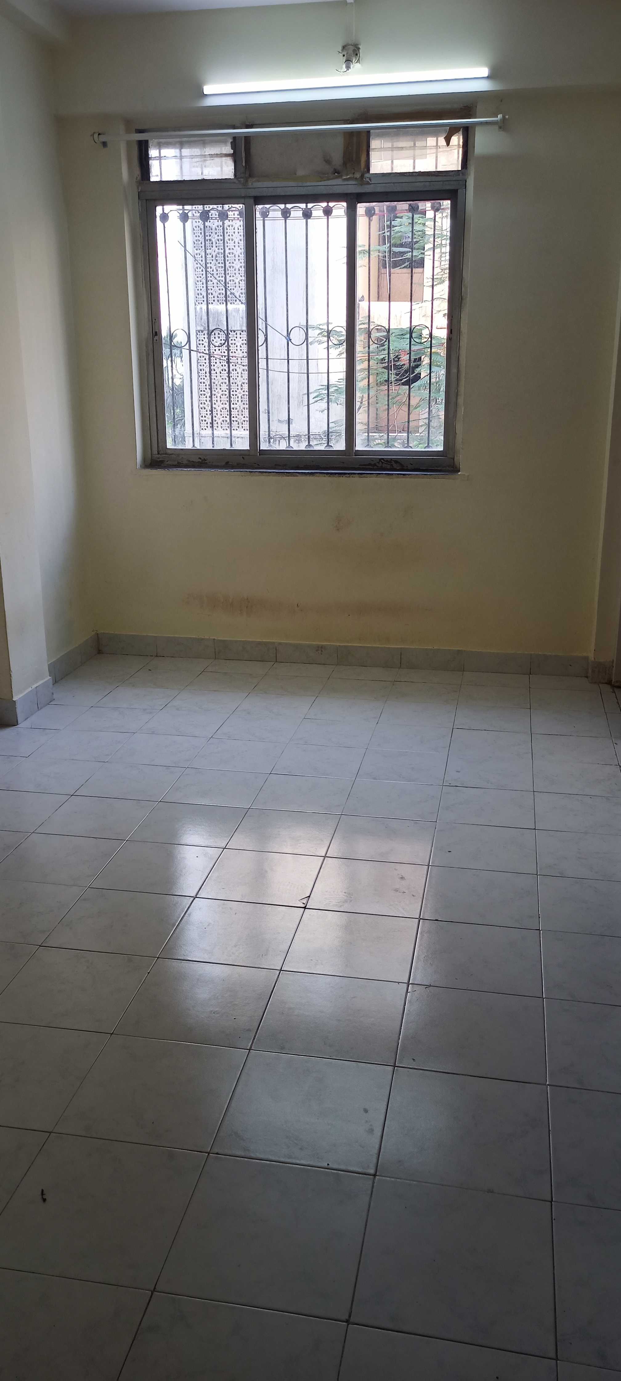 Studio Flats for Resale in New Mhada Tower Malad West, Mumbai