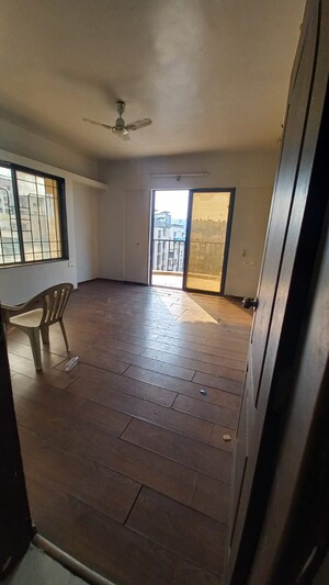 Room in 3 BHK Apartment at Eisha Loreals, Kondhwa – for Sale