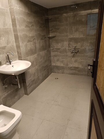 Attached Bathroom in 2 BHK Builder Floor at Sector 27 – for Rent