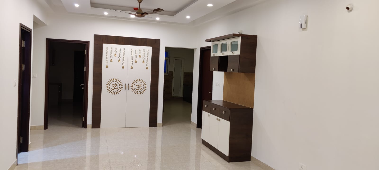 Rental 4 Bedroom 2726 Sq.Ft. Apartment in Prestige Falcon City